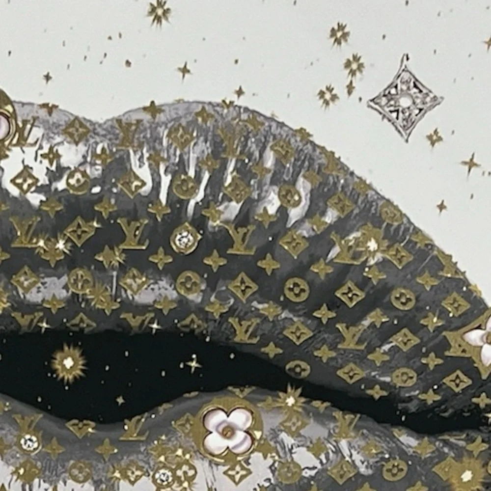 NEW Designart 'LV Lips' Modern Framed Canvas Wall Art Print
